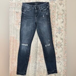 MOTHER Skinny Jeans in Dark Blue Wash with Knee Rips